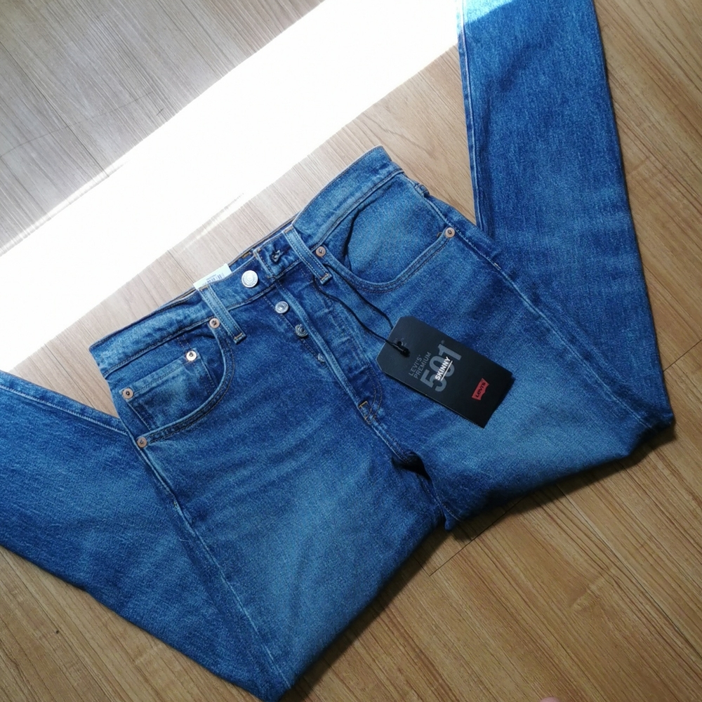 RESTOCK Levi’s 501 high rise skinny jean we people